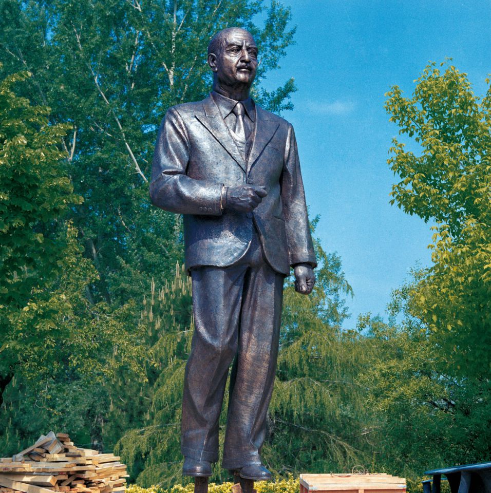 Monument to President Hassan Al Bakr