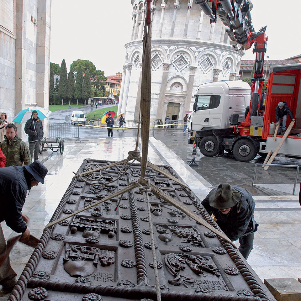 Replica of the bronze door of the Cathedral of Pisa, Bonanno Pisano