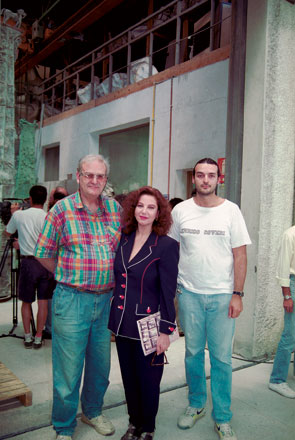 Massimo con su hijo Roberto y, en el centro, la actriz Stefania Sandrelli.