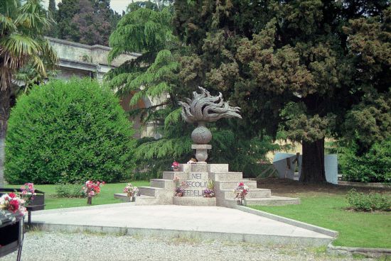 Monument dédié aux morts des Carabiniers