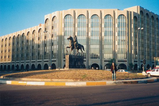 Monument to King Faysal